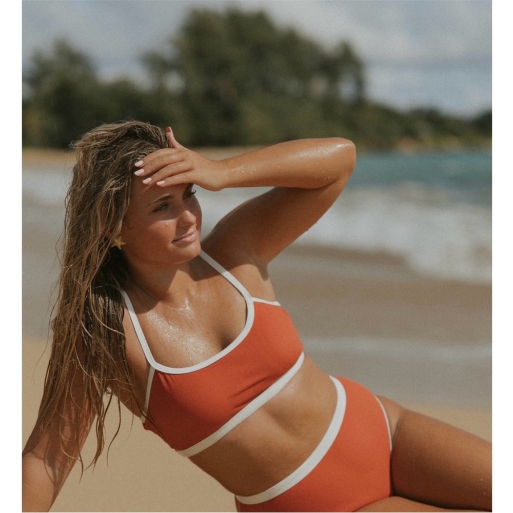 NWT! Geode Coral Swim Set with White Trim (2 tops & bottom!) Super Flattering! - Picture 3 of 15